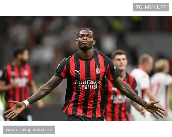 意大利杯半决赛:AC米兰依靠一次经典的快速反击,由莱奥首开纪录 意大利杯半决赛:AC米兰依靠一次经典的快速反击,由莱奥首开纪录